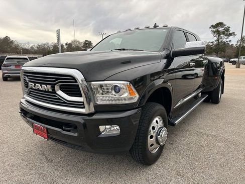 Used 2017 RAM 3500 Laramie Longhorn image 3