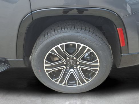 New 2026 Jeep Grand Wagoneer 2WD image 7