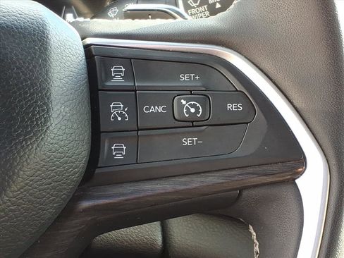 Certified 2023 Jeep Grand Cherokee Limited image 13