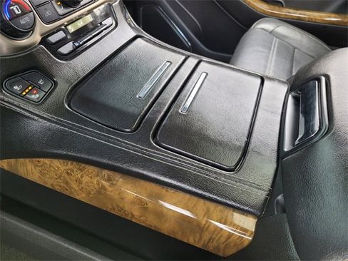 Used 2016 GMC Yukon Denali w/ Open Road Package image 32