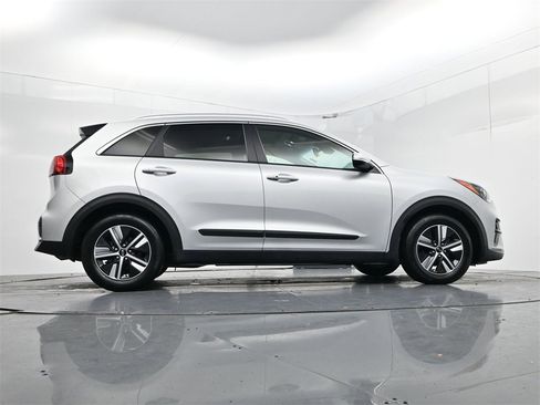 Used 2020 Kia Niro EX Premium image 41