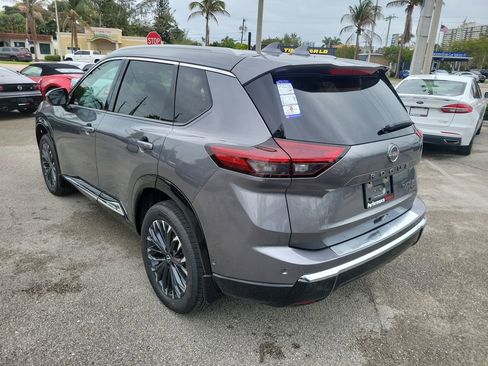 New 2026 Nissan Rogue Platinum image 5