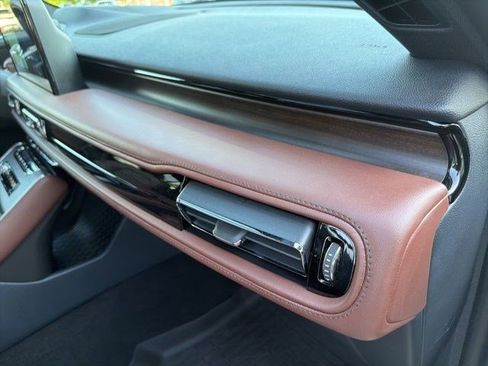 Used 2025 Lincoln Aviator Reserve w/ Illumination Package RWD image 28