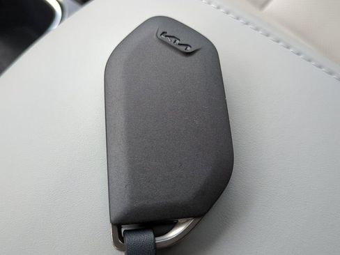 Used 2024 Kia Telluride SX FWD image 29