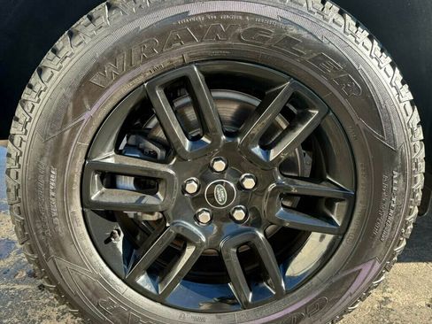 Used 2022 Land Rover Defender 90 X-Dynamic S image 27