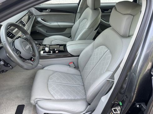 Used 2017 Audi S8 Plus AWD/4WD image 7
