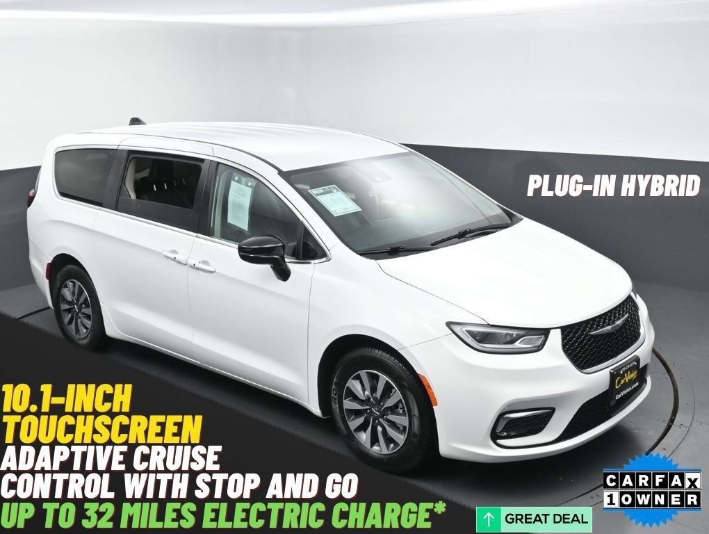 Used 2024 Chrysler Pacifica Limited FWD image 1