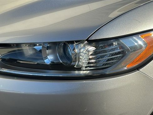 Used 2014 Ford Fusion S image 6