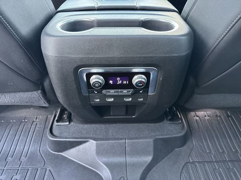 Certified 2021 GMC Yukon XL SLT w/ SLT Luxury Plus Package image 22