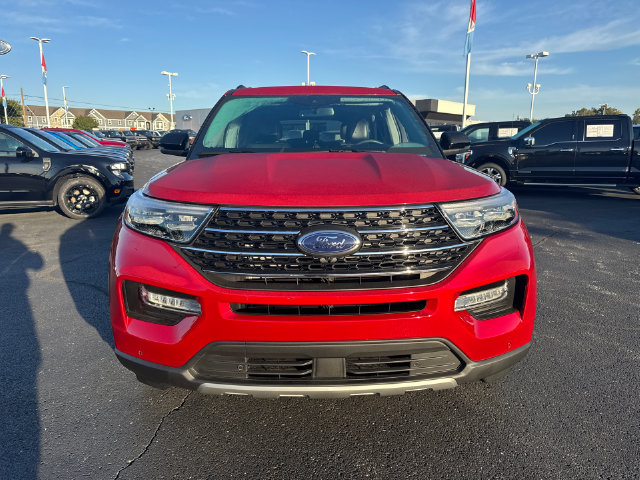 Certified 2023 Ford Explorer XLT w/ Equipment Group 202A AWD/4WD image 2