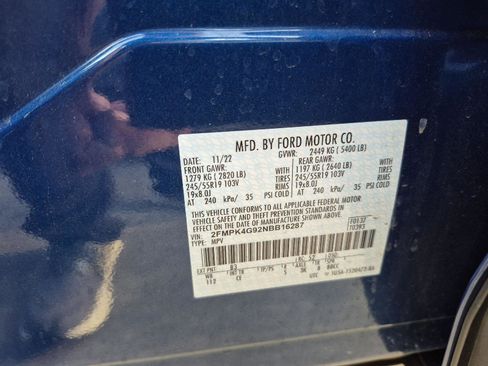 Certified 2022 Ford Edge SE w/ Black Appearance Package image 5