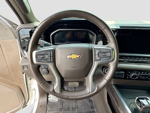 Used 2022 Chevrolet Silverado 1500 LTZ AWD/4WD image 14