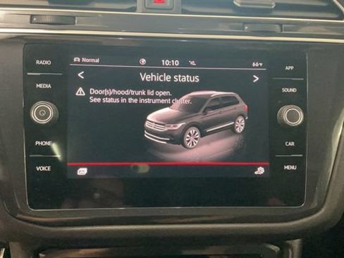 Certified 2024 Volkswagen Tiguan SE R-Line AWD/4WD image 18