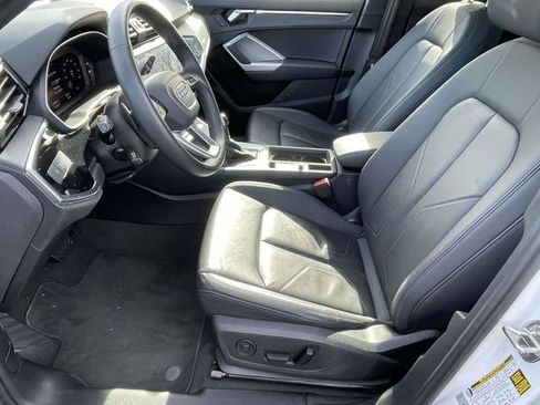 Used 2025 Audi Q3 2.0T Premium image 15