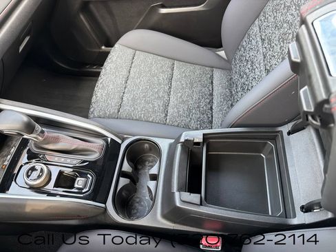 Used 2026 Chevrolet Colorado Z71 AWD/4WD image 23