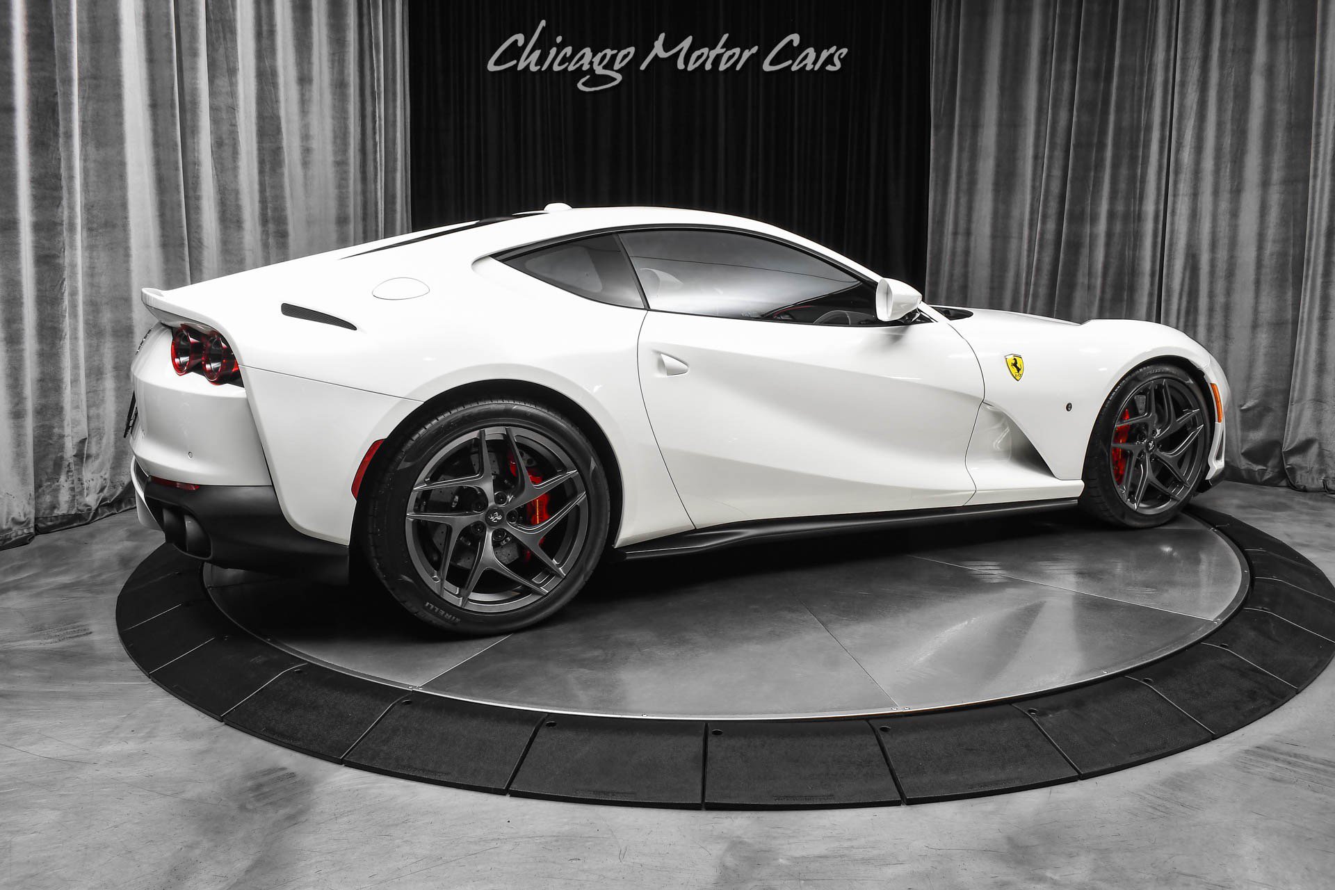 Used 2020 Ferrari 812 Superfast RWD image 5