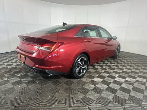 Certified 2023 Hyundai Elantra Limited FWD image 2