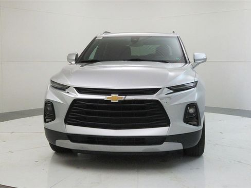 Used 2021 Chevrolet Blazer LT image 2