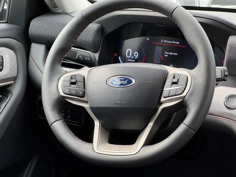 New 2026 Ford Explorer Active image 9