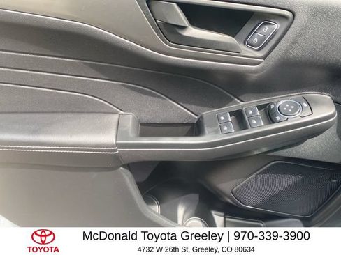Used 2025 Ford Escape Active AWD/4WD image 13