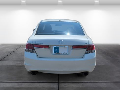 Used 2011 Honda Accord EX-L image 5