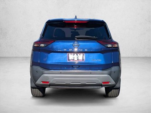 Used 2021 Nissan Rogue SV image 14