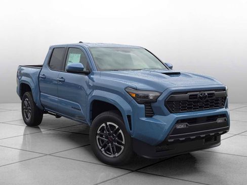 New 2026 Toyota Tacoma TRD Sport image 2