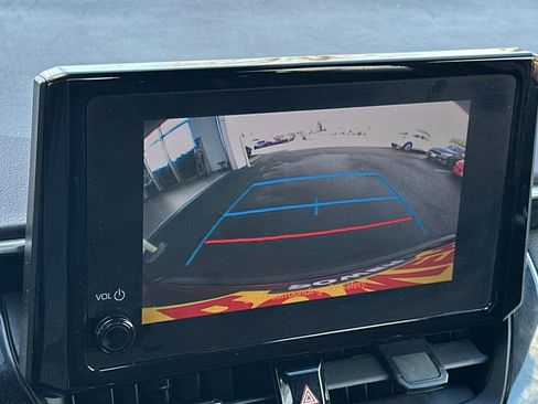 Used 2023 Toyota Corolla SE image 18