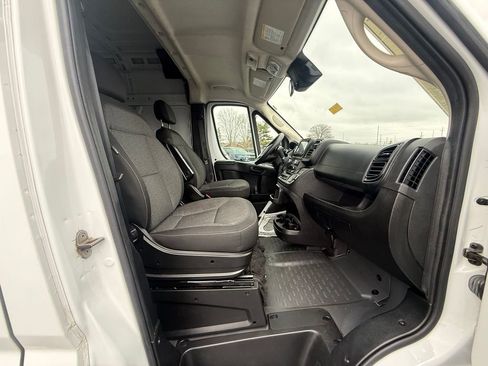 Used 2023 RAM ProMaster 2500 image 21