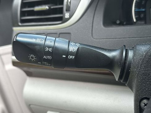Used 2012 Toyota Camry XLE FWD image 22