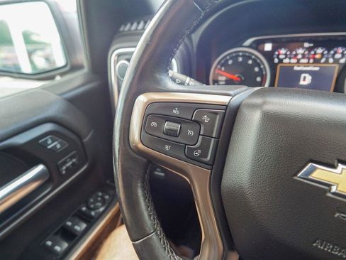 Used 2019 Chevrolet Silverado 1500 High Country w/ Technology Package AWD/4WD image 27