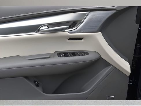 New 2025 Cadillac XT5 Premium Luxury w/ LPO, Floor Liner Package image 33