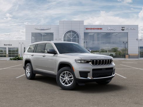 New 2025 Jeep Grand Cherokee L Laredo w/ Luxury Tech Group I AWD/4WD image 25