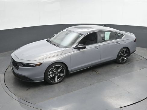 Used 2024 Honda Accord Sport image 28