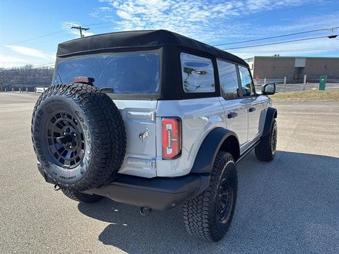 New 2026 Ford Bronco Badlands image 4