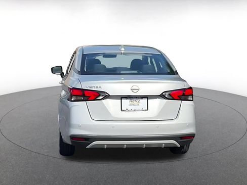 Used 2025 Nissan Versa SV FWD image 12