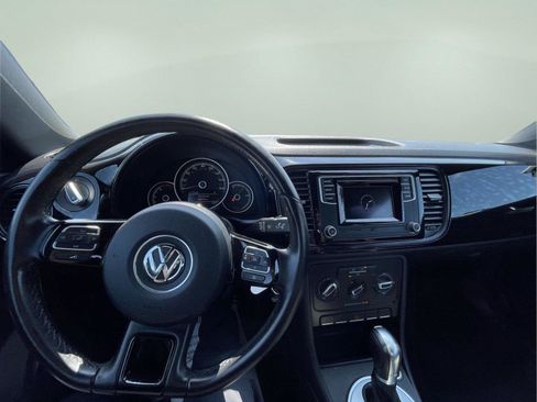 Used 2018 Volkswagen Beetle 2.0T FWD image 28
