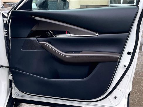 Used 2023 MAZDA CX-30 2.5 Turbo w/ Premium Package image 12