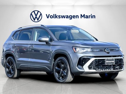 New 2026 Volkswagen Taos SEL image 7