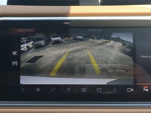 Used 2018 Land Rover Range Rover Sport HSE Dynamic AWD/4WD image 25