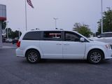 Used 2019 Dodge Grand Caravan SXT image 3