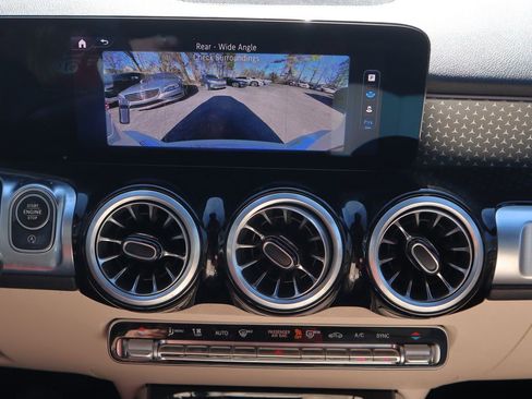 Certified 2025 Mercedes-Benz GLB 250 image 16