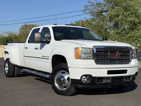 Used 2014 GMC Sierra 3500 Denali AWD/4WD image 2