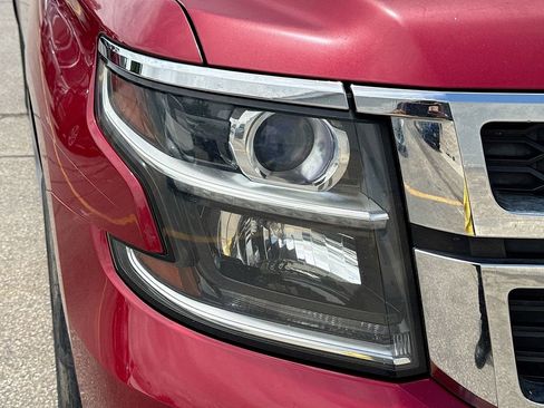 Used 2015 Chevrolet Suburban LT RWD image 40