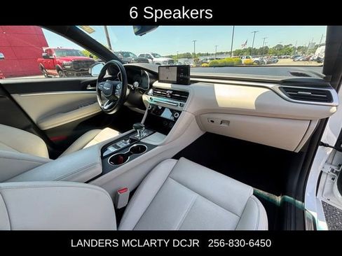Used 2024 Genesis G70 2.5T RWD image 9