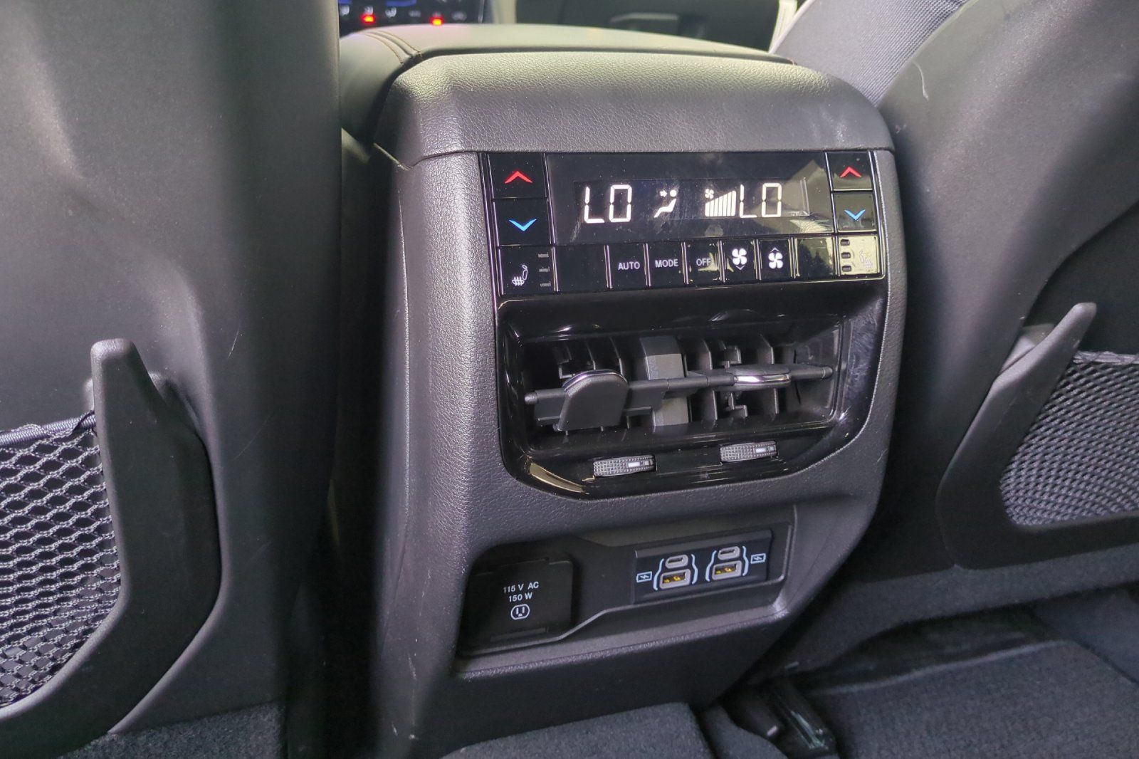 Used 2024 Jeep Grand Cherokee L Summit w/ Advanced Protech Group IV AWD/4WD image 41