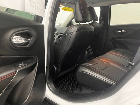 Used 2022 Jeep Cherokee Trailhawk w/ Premium Leather Package image 31