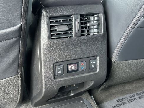 New 2026 Nissan Rogue Platinum image 17