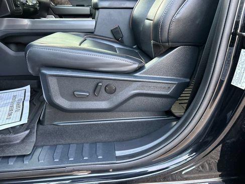 Used 2025 Ford F250 Lariat AWD/4WD image 14