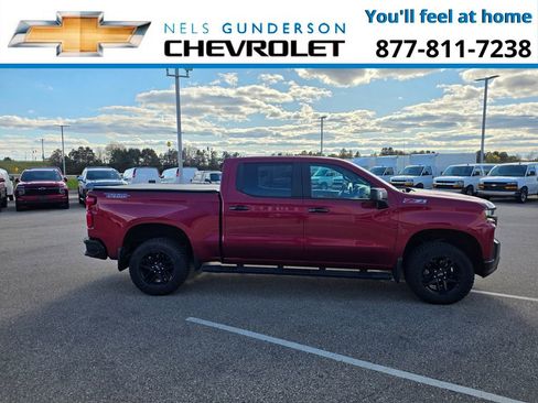 Used 2021 Chevrolet Silverado 1500 LT Trail Boss w/ Convenience Package II AWD/4WD image 3